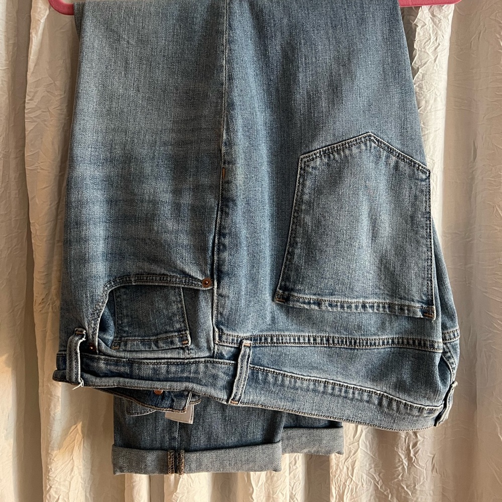 Old Navy boyfriend mid-rise jeans